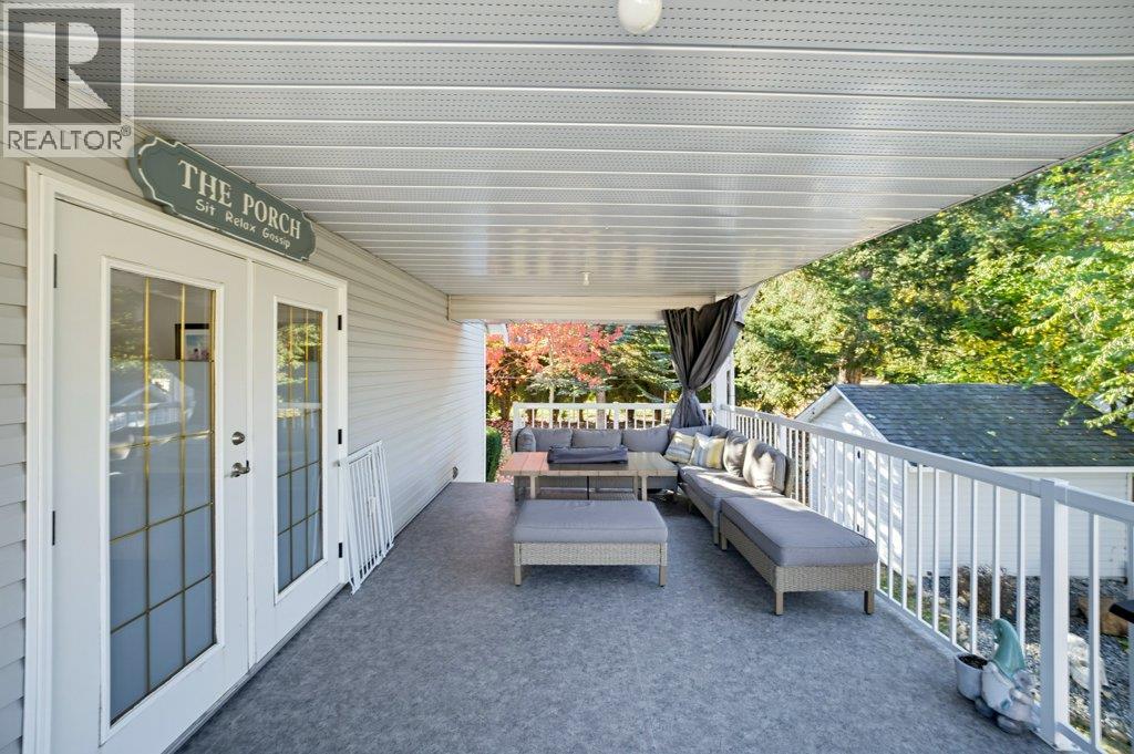 1570 16 Avenue SE - 48