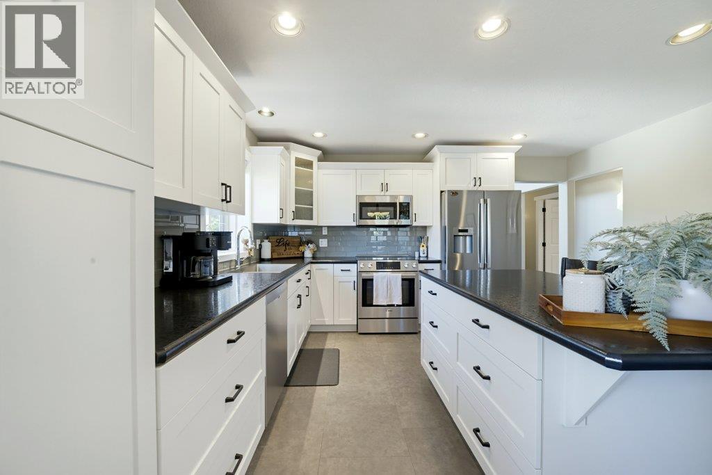1570 16 Avenue SE - 38