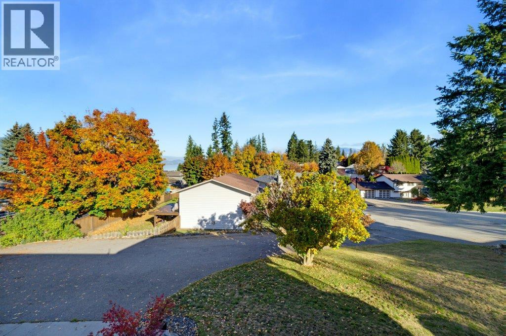 1570 16 Avenue SE - 54
