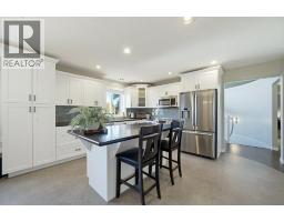 1570 16 Avenue Se, Salmon Arm, BC V1E2M7 Photo 37