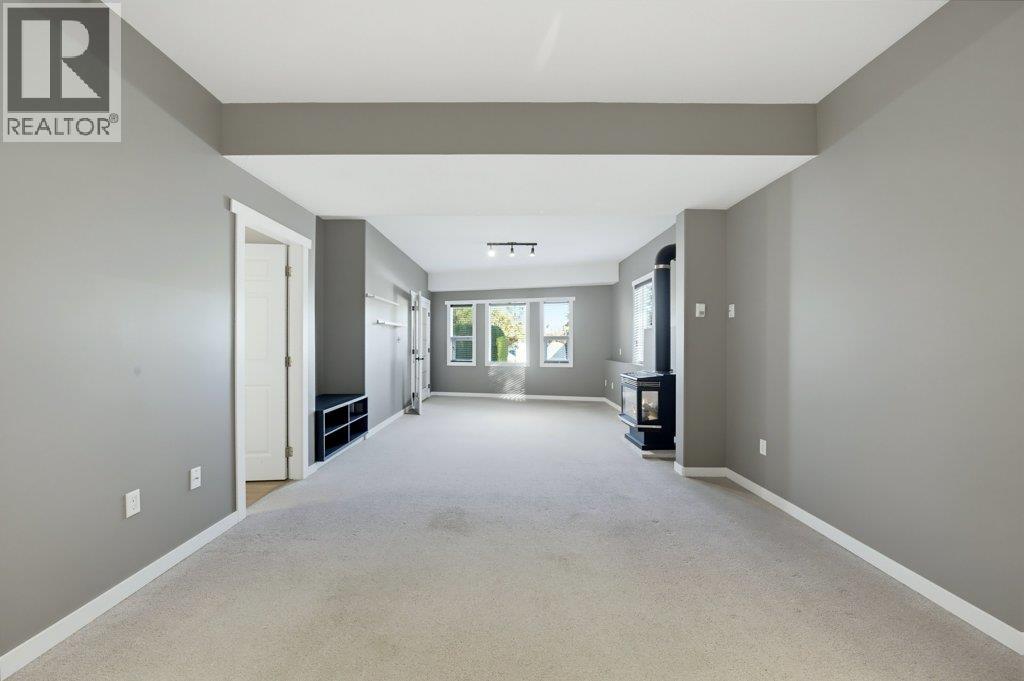 1570 16 Avenue SE - 11