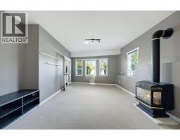 Living room - 1570 16 Avenue Se, Salmon Arm, BC V1E2M7 Photo 12
