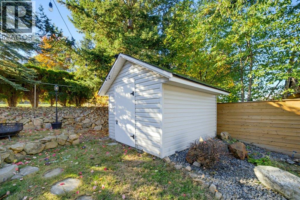 1570 16 Avenue SE - 82