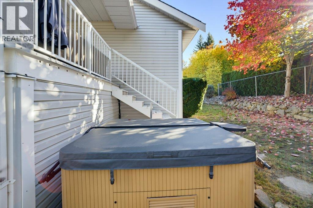 1570 16 Avenue SE - 83