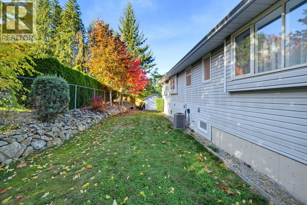 1570 16 Avenue SE - 88