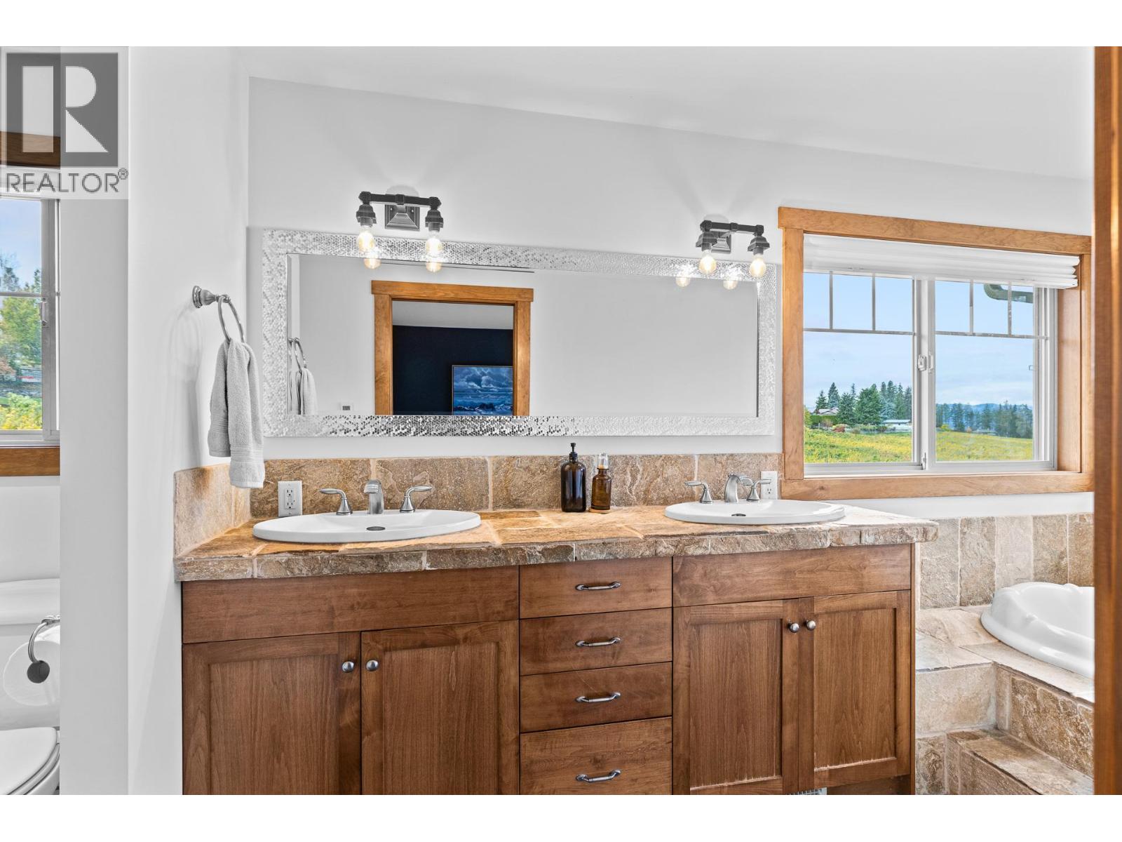 478 Okaview Road, Kelowna