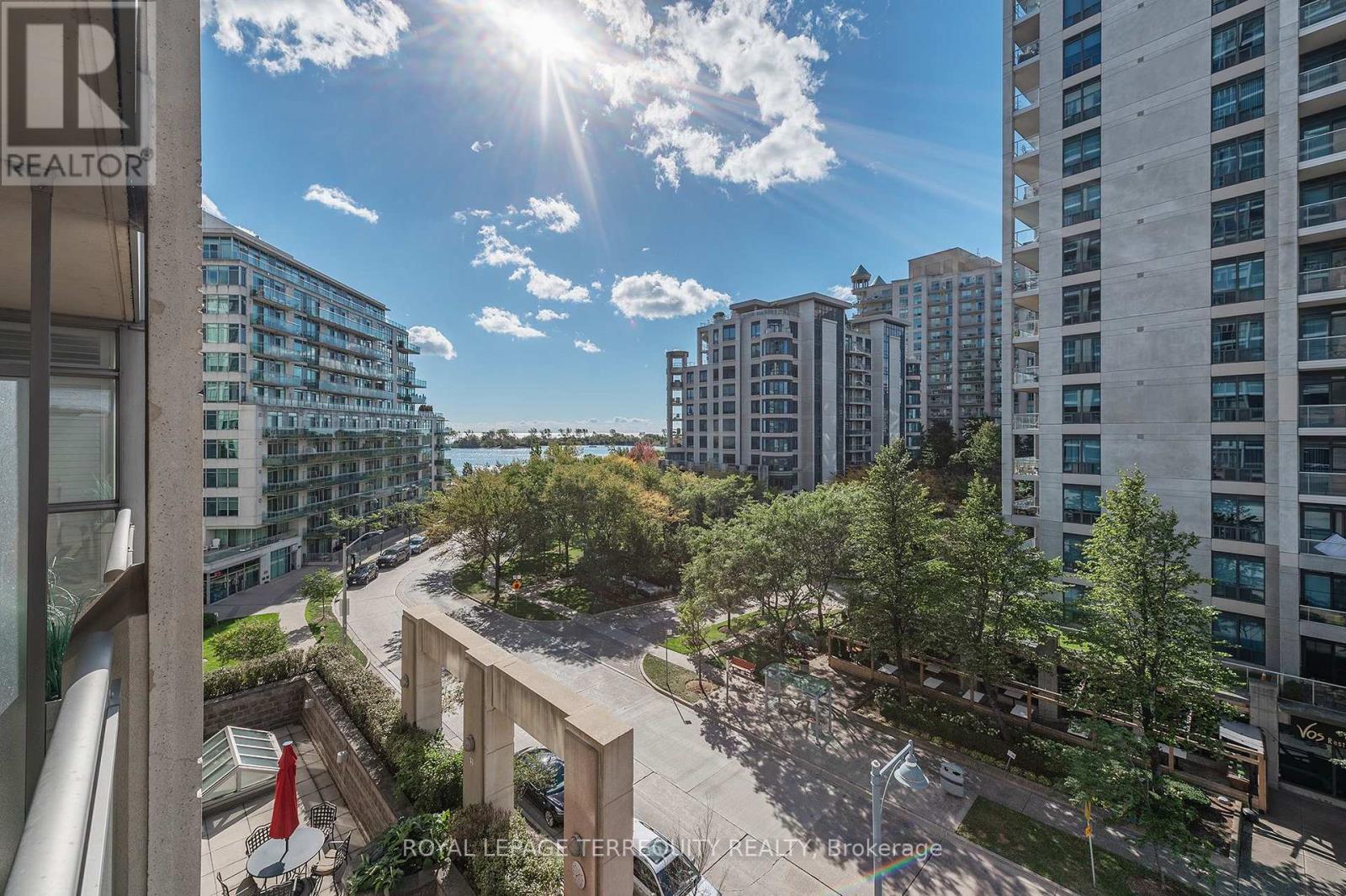#506 3 MARINE PARADE DRIVE - 28