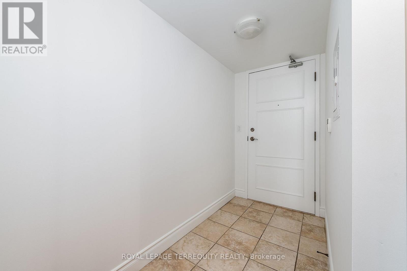 506- 3 Marine Parade Drive, Toronto, ON photo 5