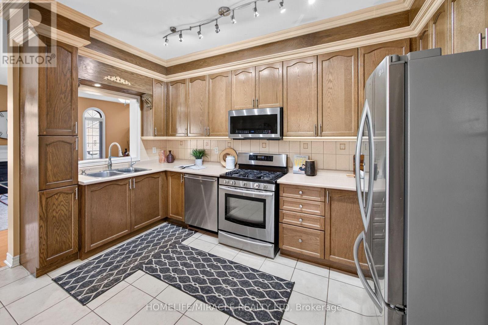 58 Sir Jacobs Crescent, Brampton, ON photo 19