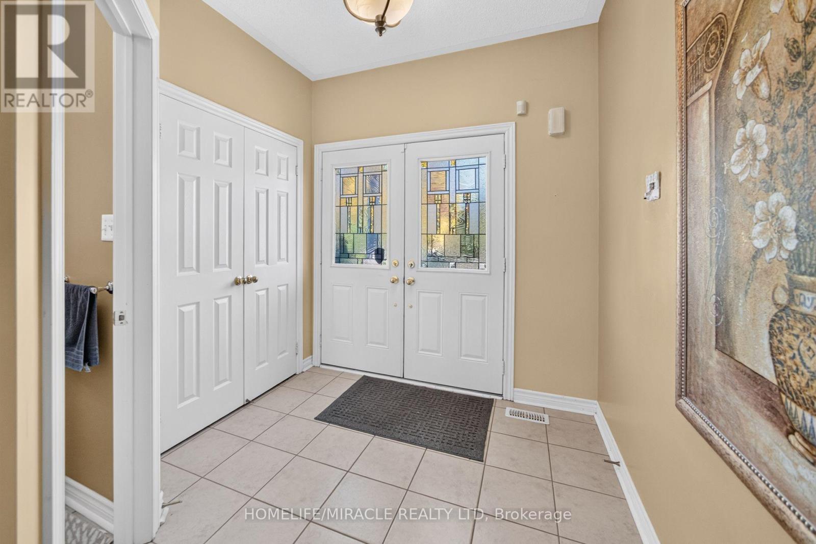 58 Sir Jacobs Crescent, Brampton, ON photo 6