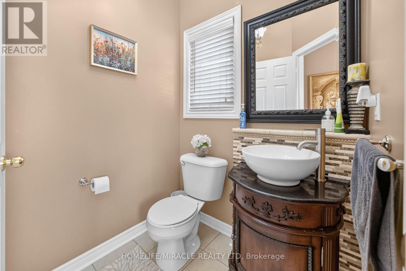 58 Sir Jacobs Crescent, Brampton, ON photo 7