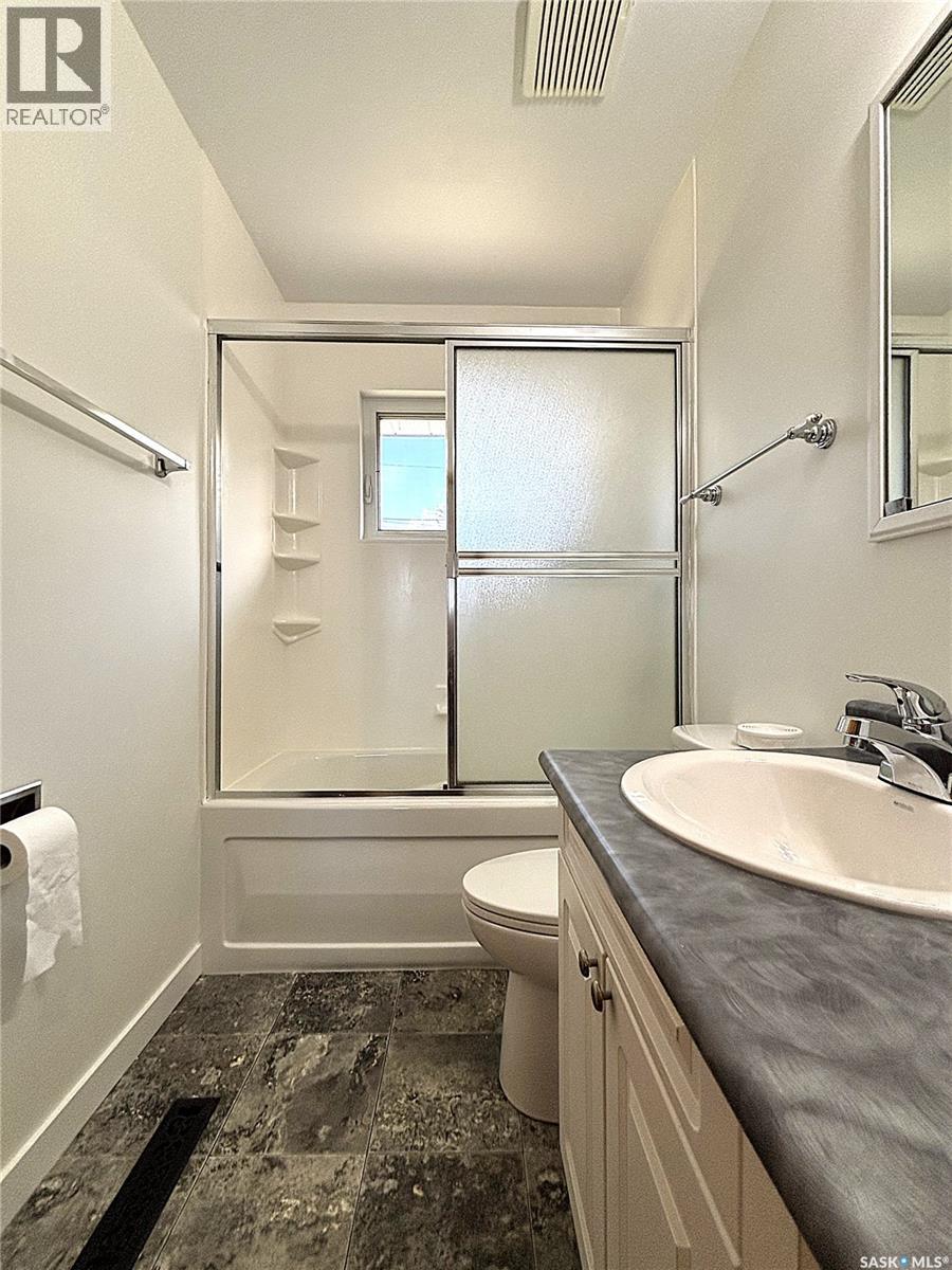 310 Vancouver AVENUE S, Saskatoon — photo 18