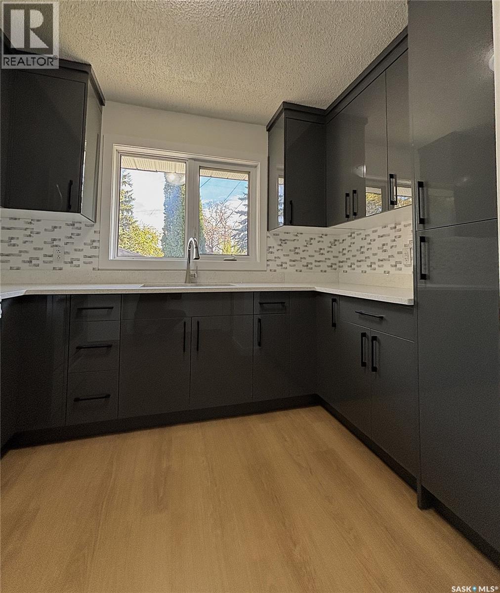 310 Vancouver AVENUE S, Saskatoon — photo 8