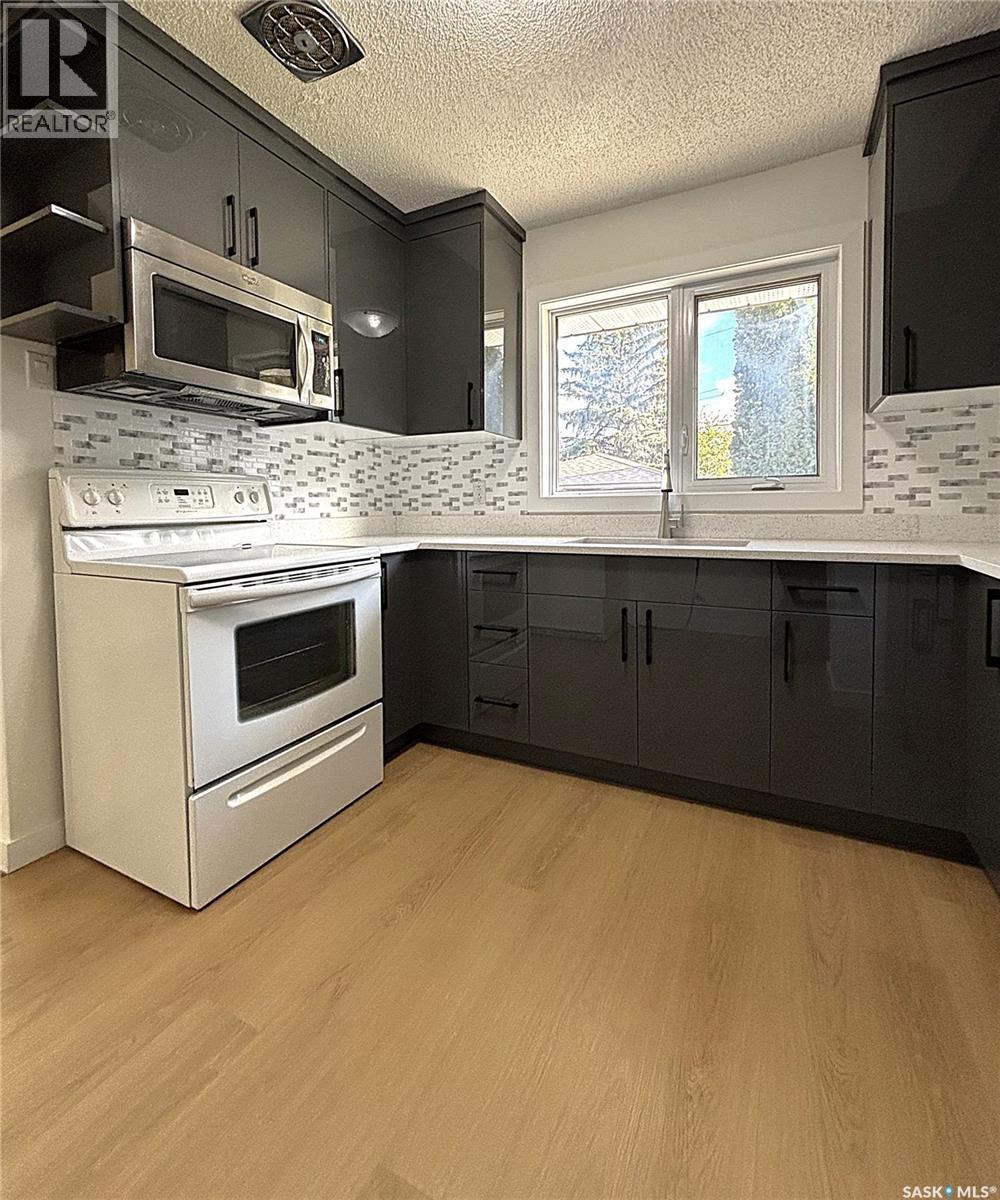 310 Vancouver AVENUE S, Saskatoon — photo 9