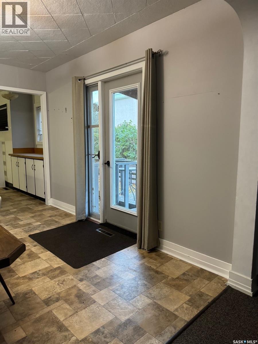205 Railway AVENUE, Hyas — photo 10