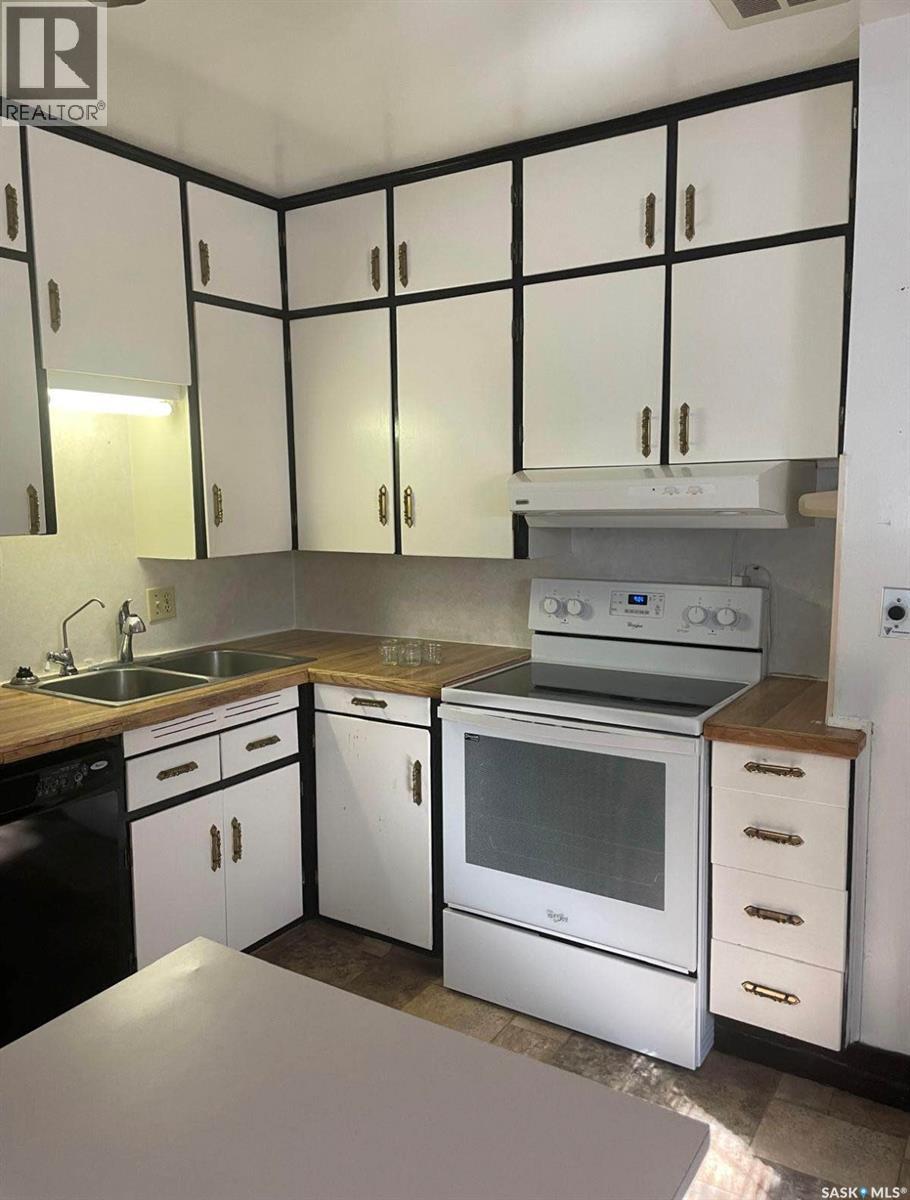 205 Railway AVENUE, Hyas — photo 11