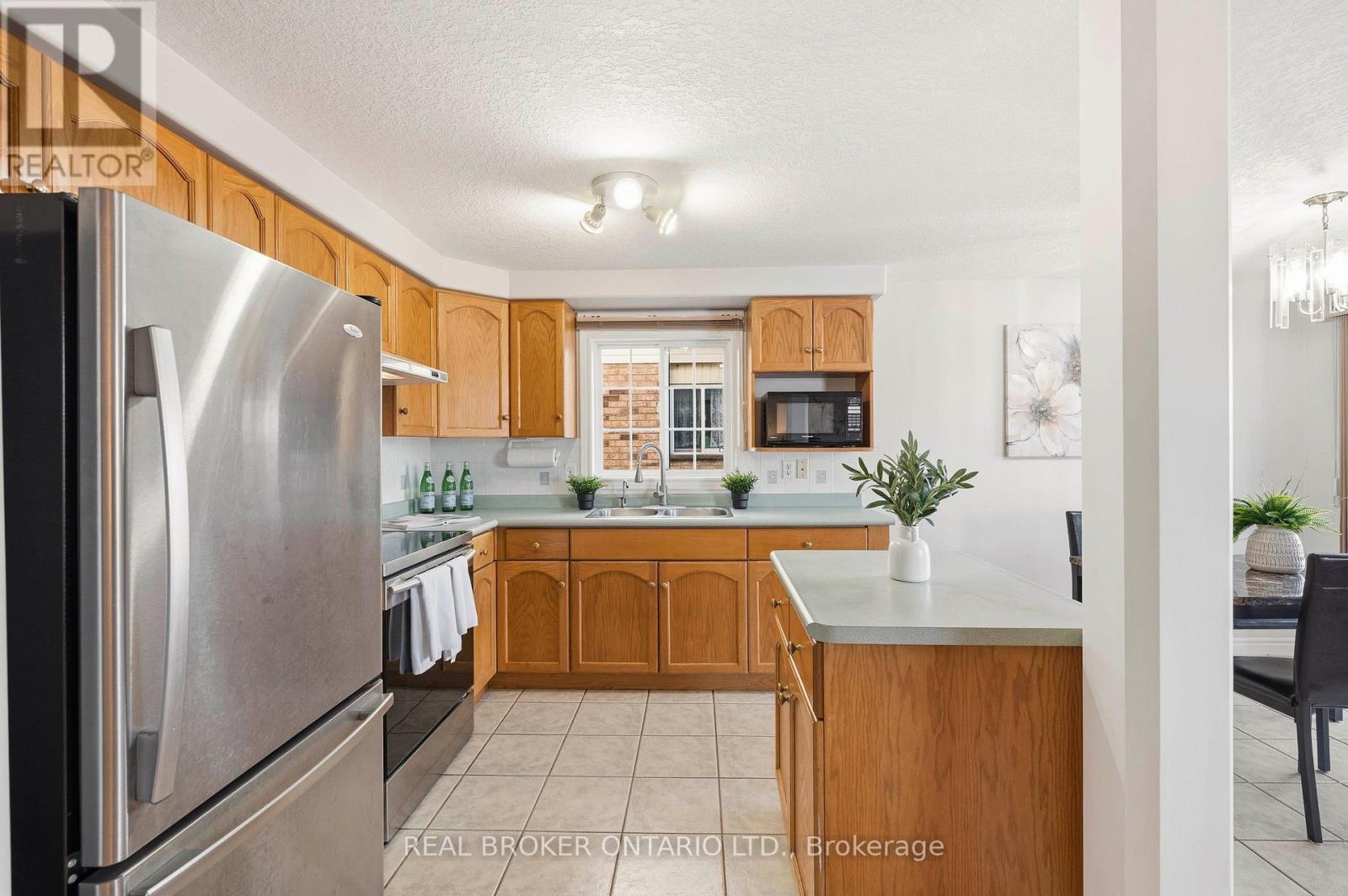26 Castlebury Drive, Guelph, ON photo 6