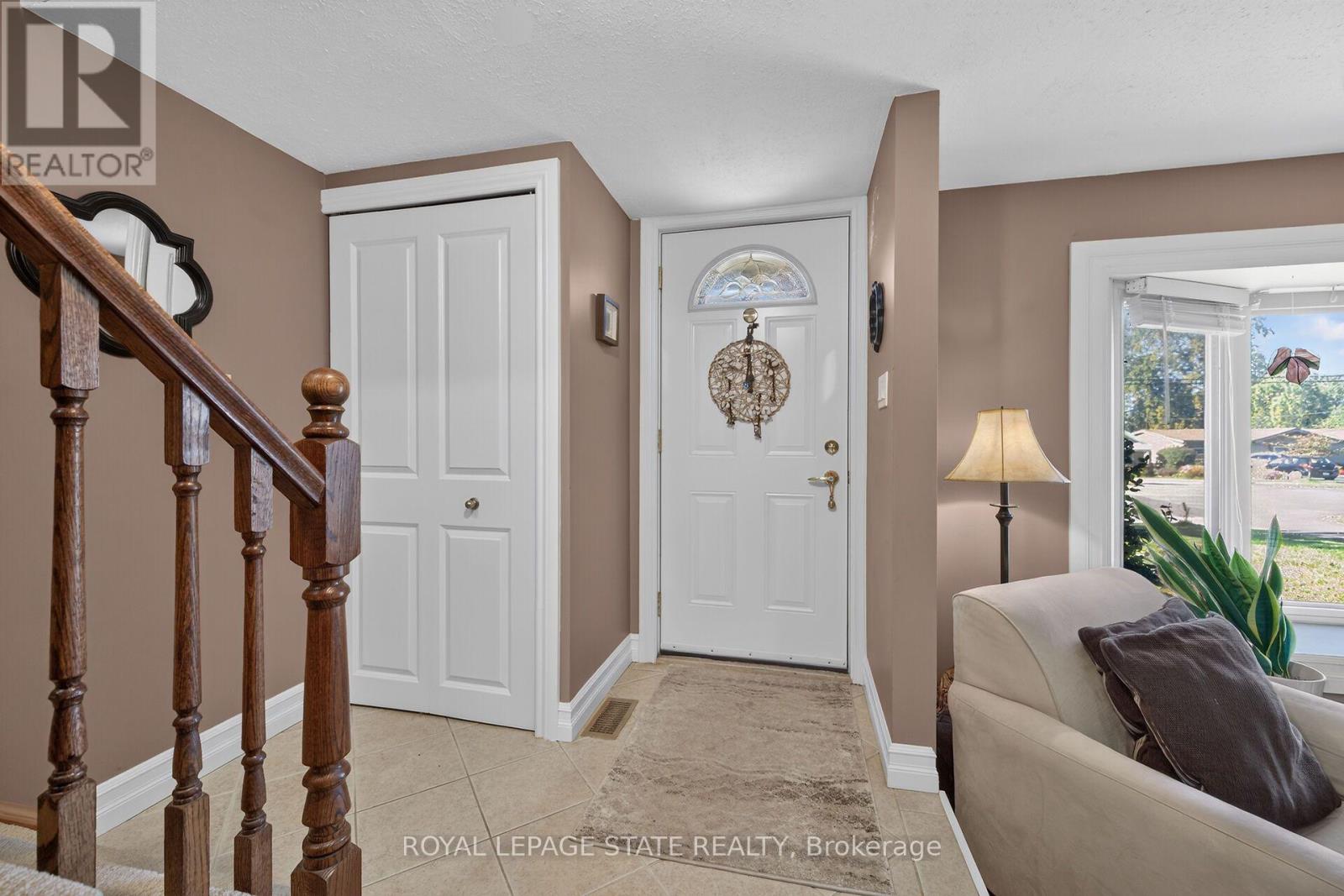 995 Upper Wellington Street, Hamilton, ON photo 4