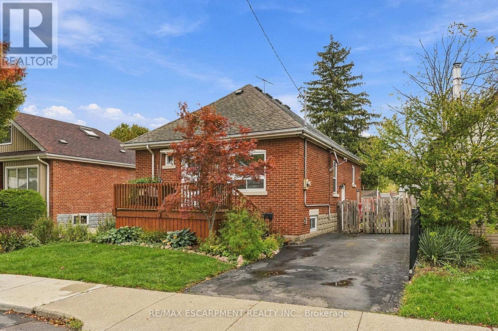 158 Tolton Avenue, Hamilton, ON photo 3