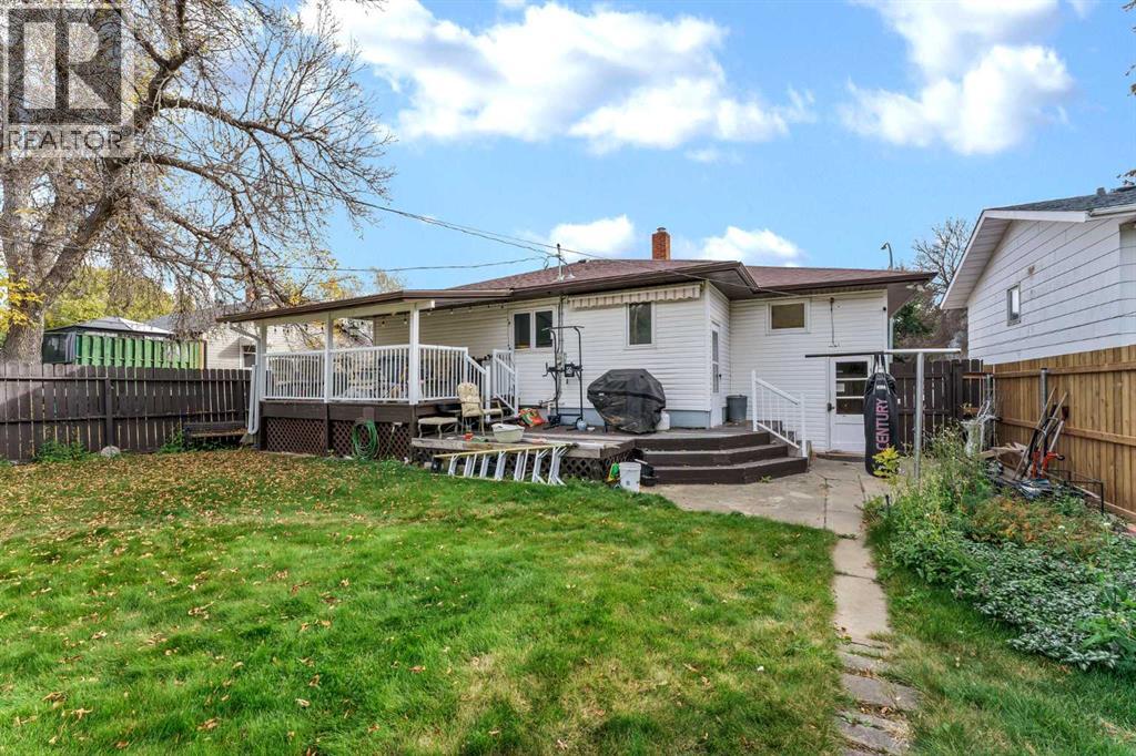 330 9 Street SE, photo 41 of 48