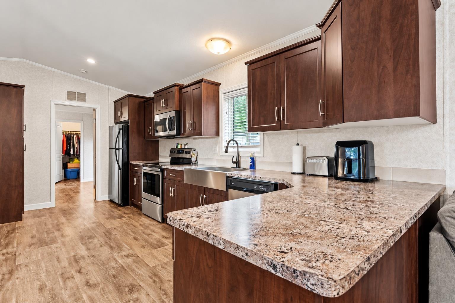 Photo of 9 41711 TAYLOR ROAD 8