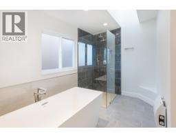2776 Westlake Drive, Coquitlam, BC V3C5K1 Photo 25