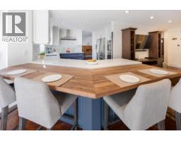 2776 Westlake Drive, Coquitlam, BC V3C5K1 Photo 7