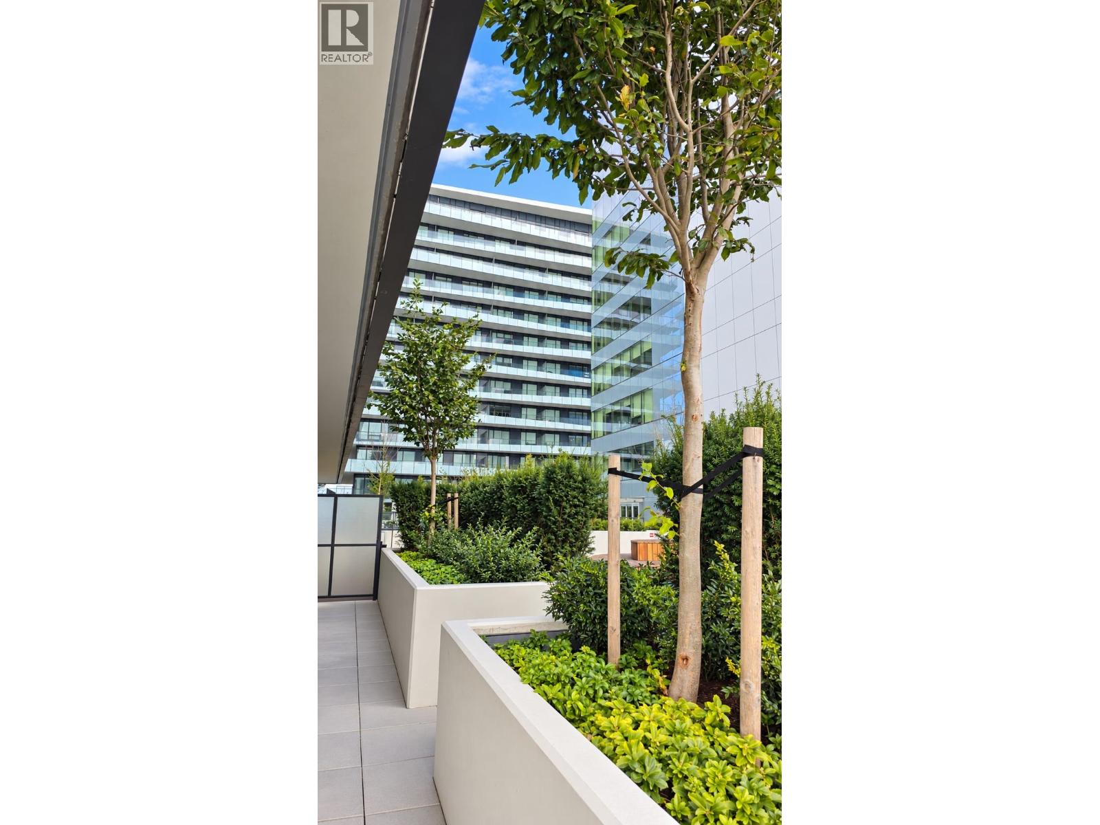 Photo of 301 7977 LANSDOWNE ROAD 4