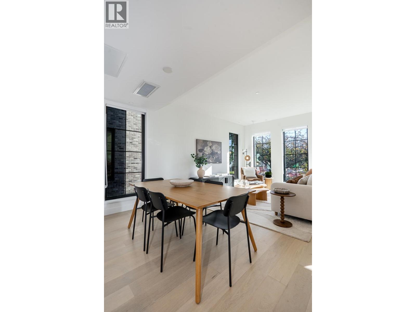 Photo of 101 157 W KING EDWARD AVENUE 11