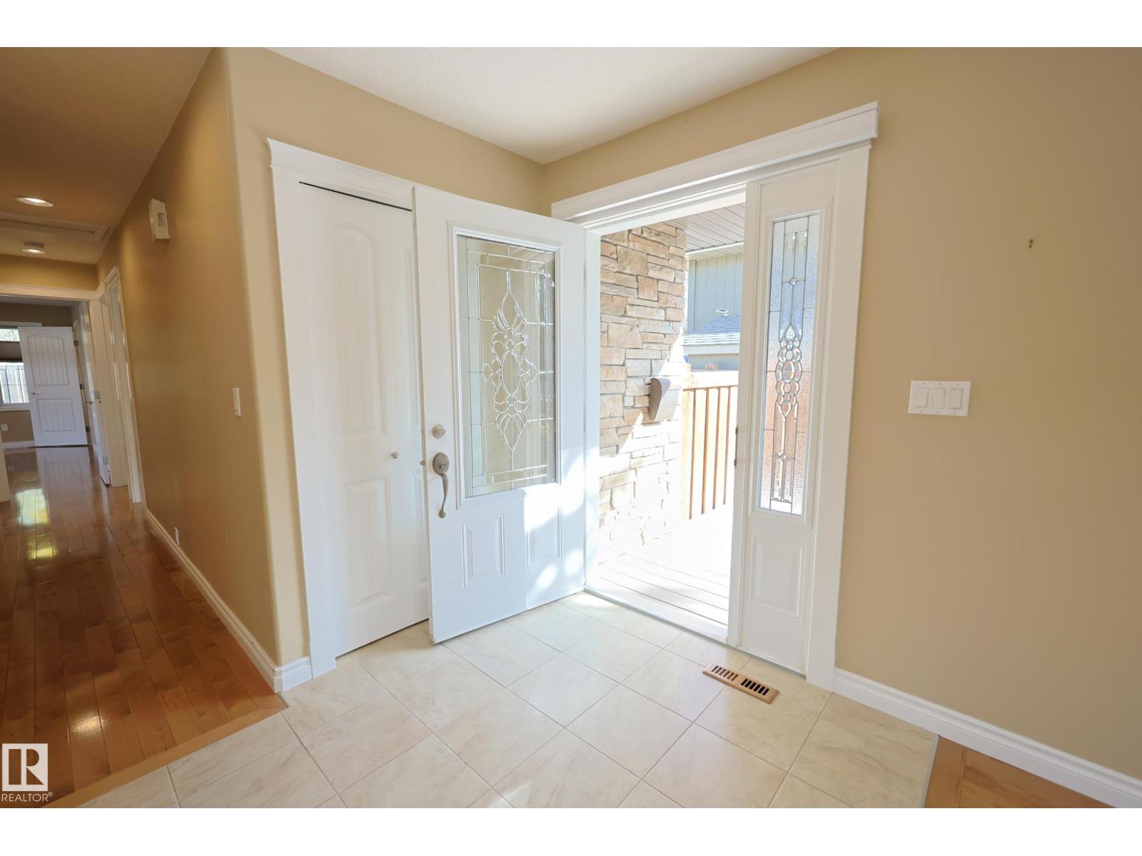 53 BUTTERFIELD CR, photo 10 of 69