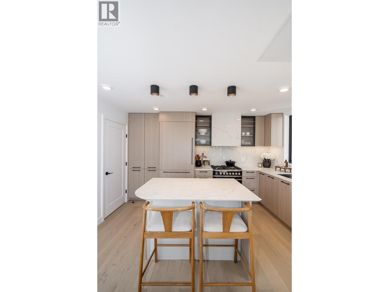 Photo of 101 157 W KING EDWARD AVENUE 15