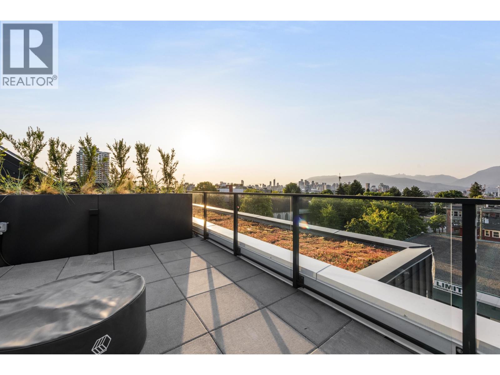 212 2520 GUELPH STREET, Vancouver - Image 1