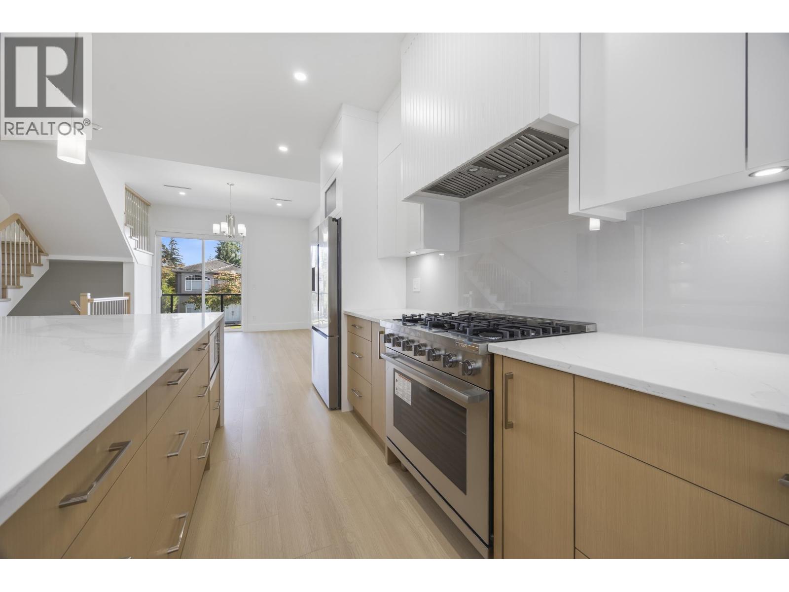 Photo of 2 7497 HOLLY STREET 19