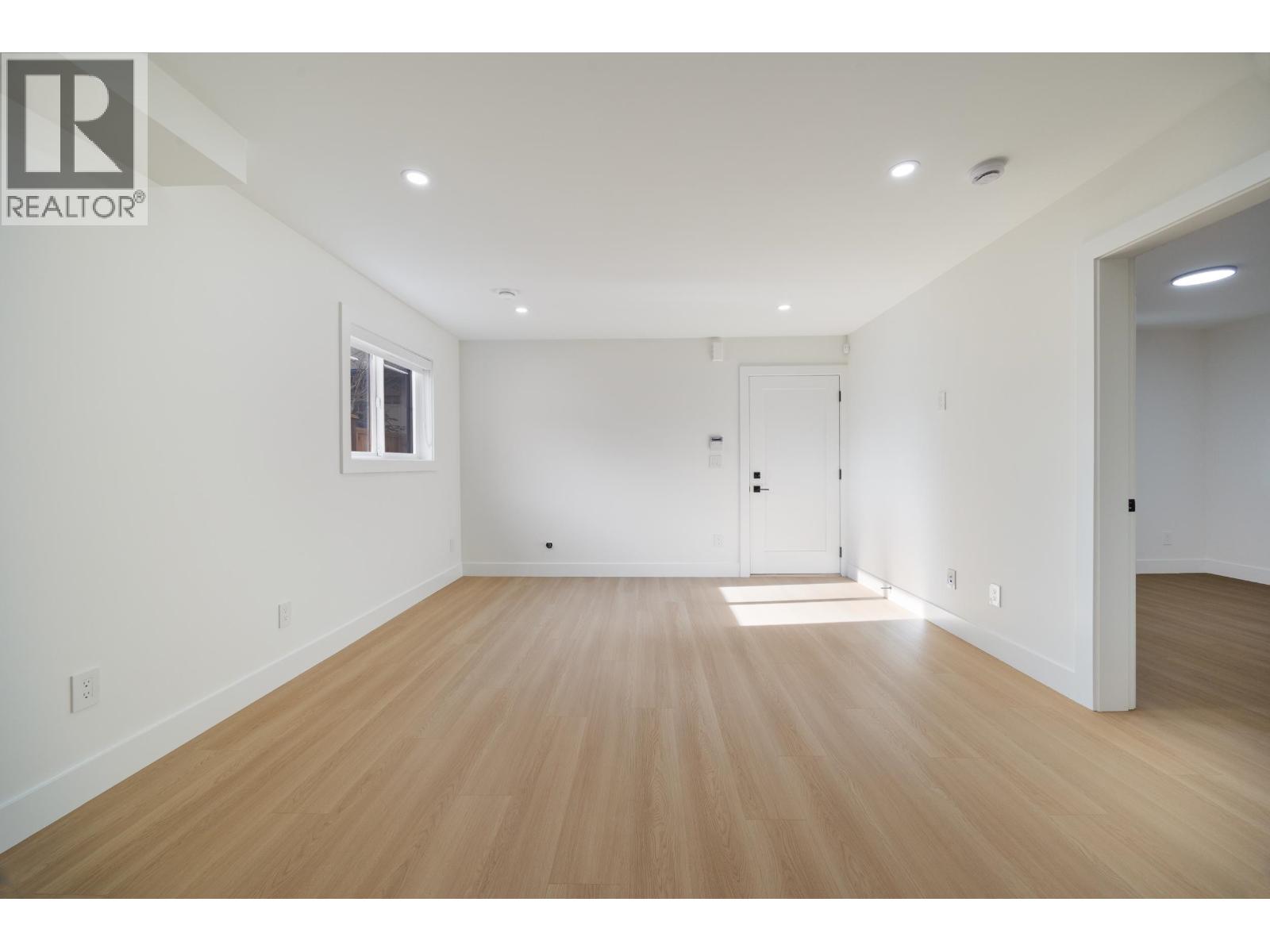 Photo of 2 7497 HOLLY STREET 33
