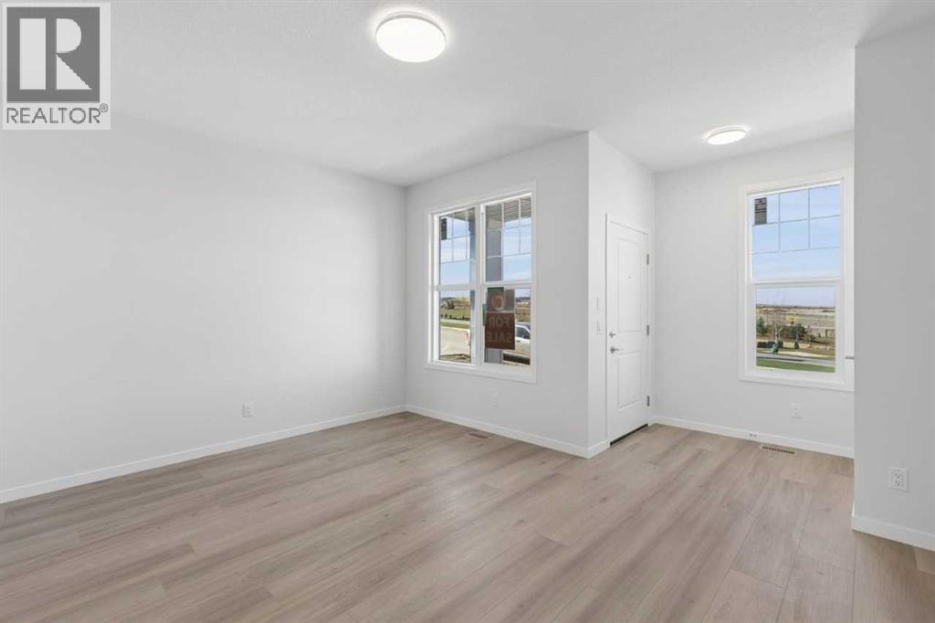 170 Aquila Grove NW photo 8