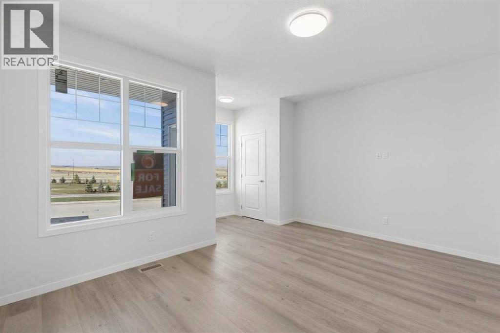 170 Aquila Grove NW photo 9