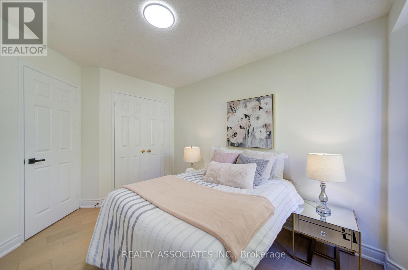 71 HIGHHILL DRIVE - 26