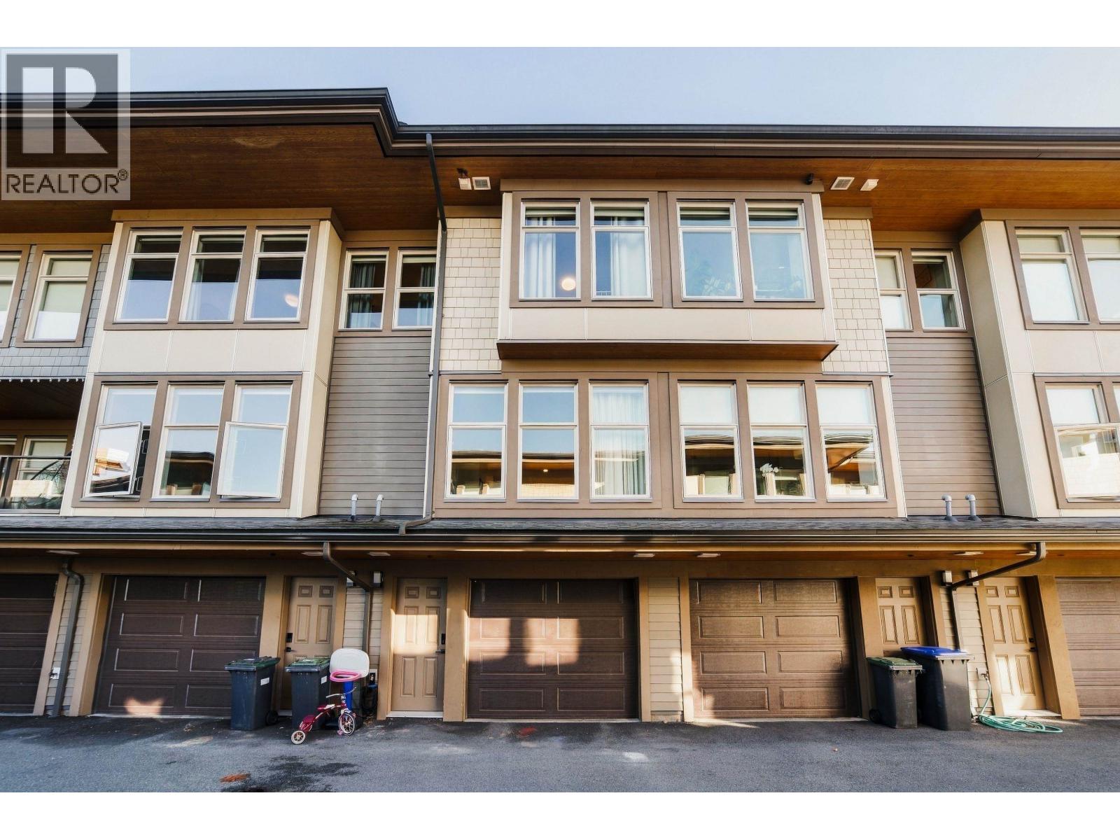 Photo of 2306 ST. ANDREWS STREET 22