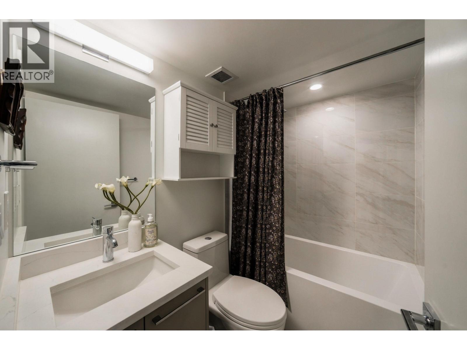Photo of 2306 ST. ANDREWS STREET 30