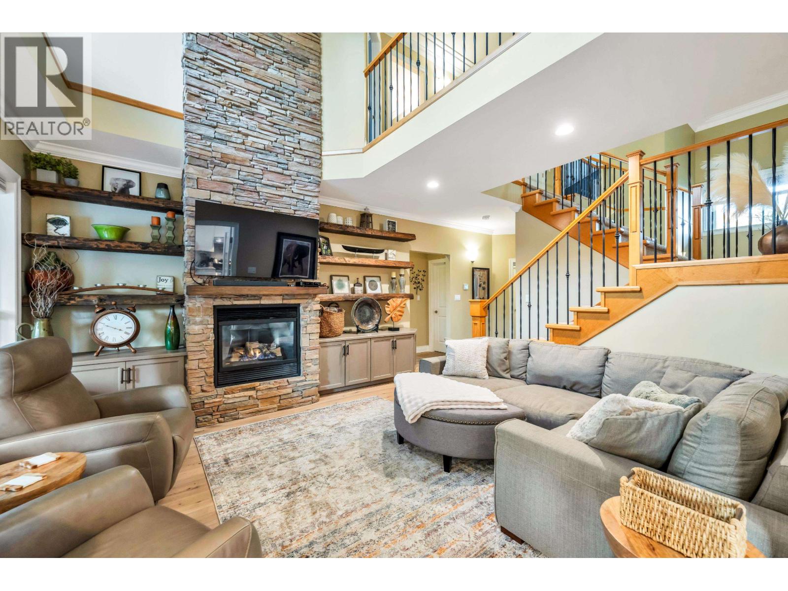 Photo of 12467 202A STREET 17