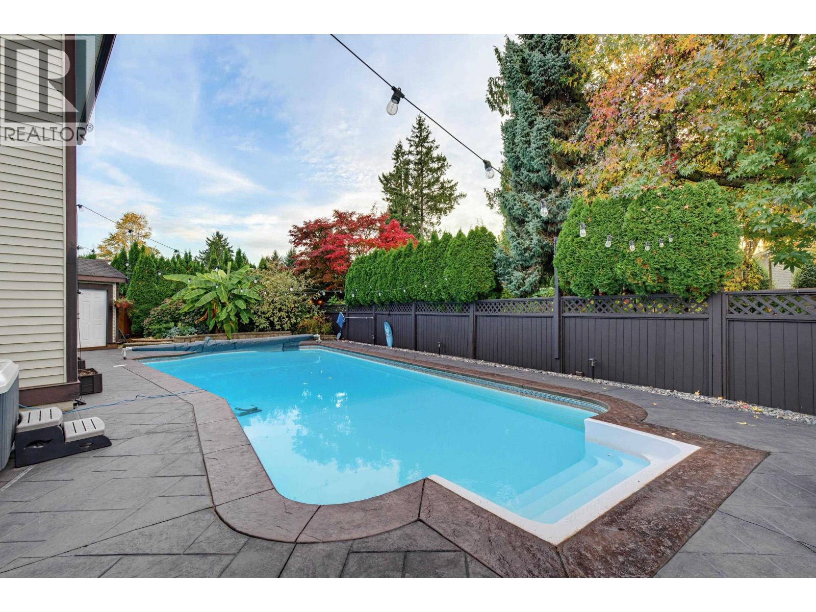 Photo of 12467 202A STREET 33