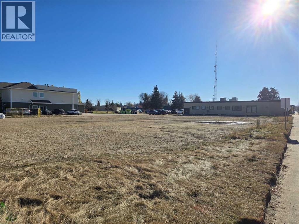 Photo of 437 & 449 Main Street NE, Slave Lake