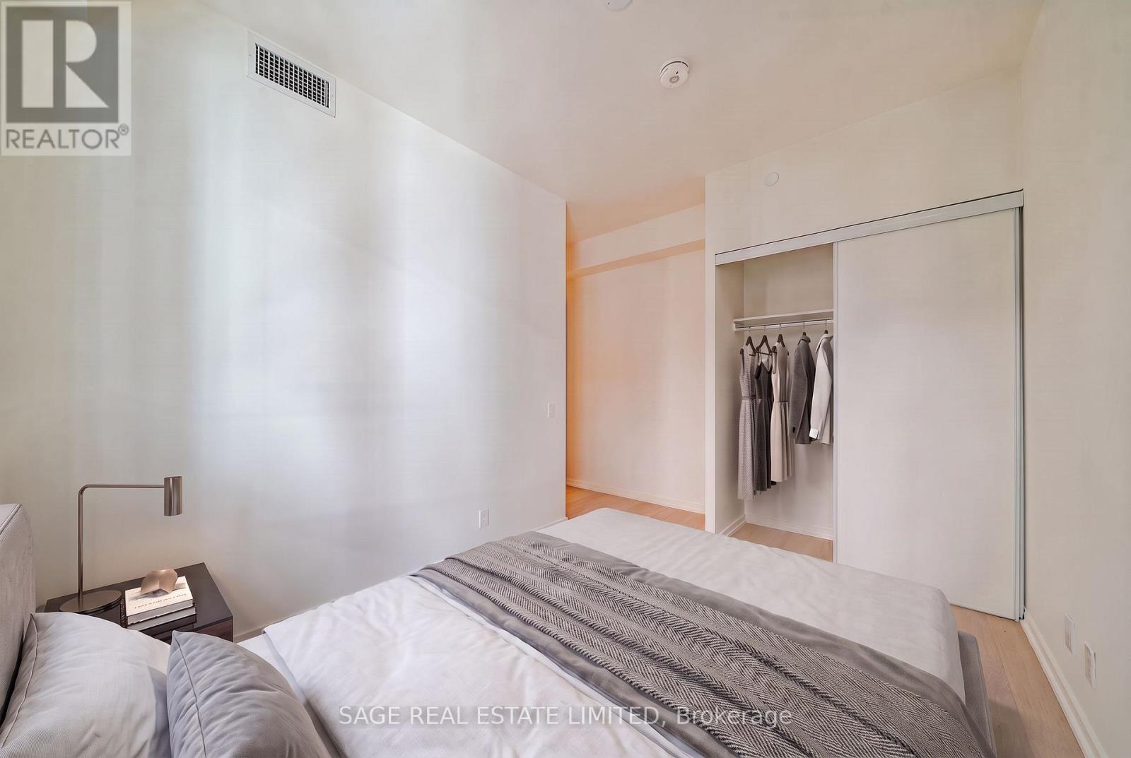 511- 109 Erskine Avenue, Toronto, ON photo 12