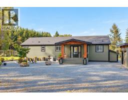 Kitchen - 8258 Trans Canada Hwy, Westholme, BC V0R1K0 Photo 6