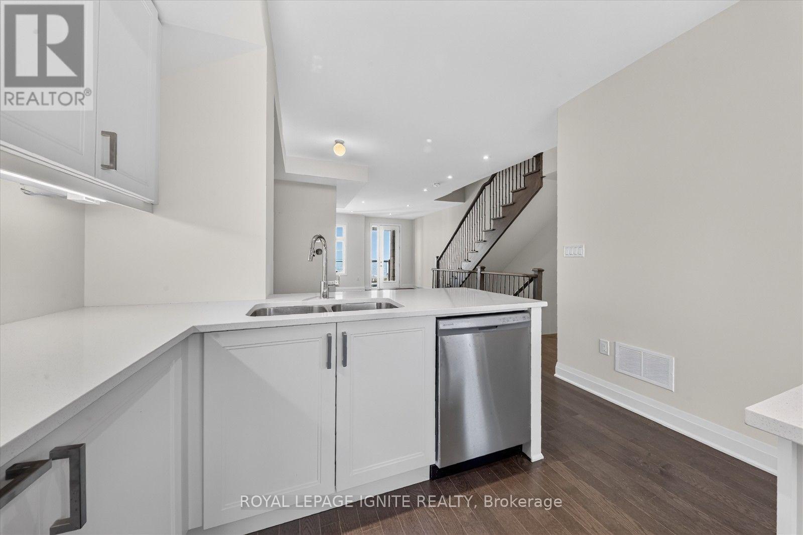 559 Port Darlington Road, Clarington, ON photo 16