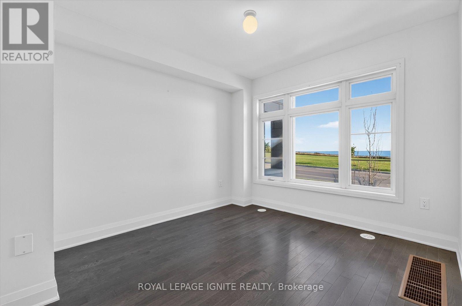 559 Port Darlington Road, Clarington, ON photo 7