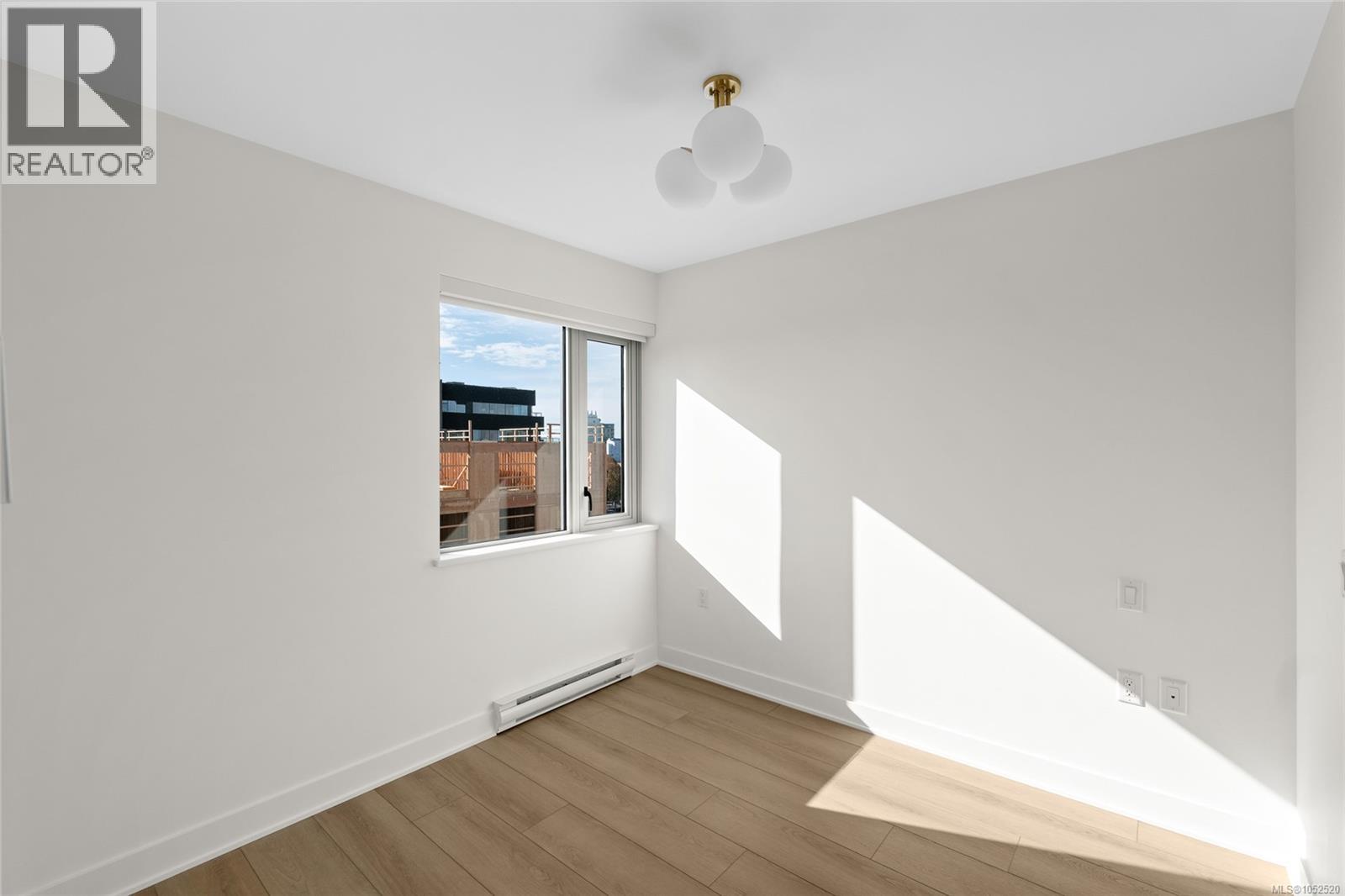 #608 838 Broughton St - 12