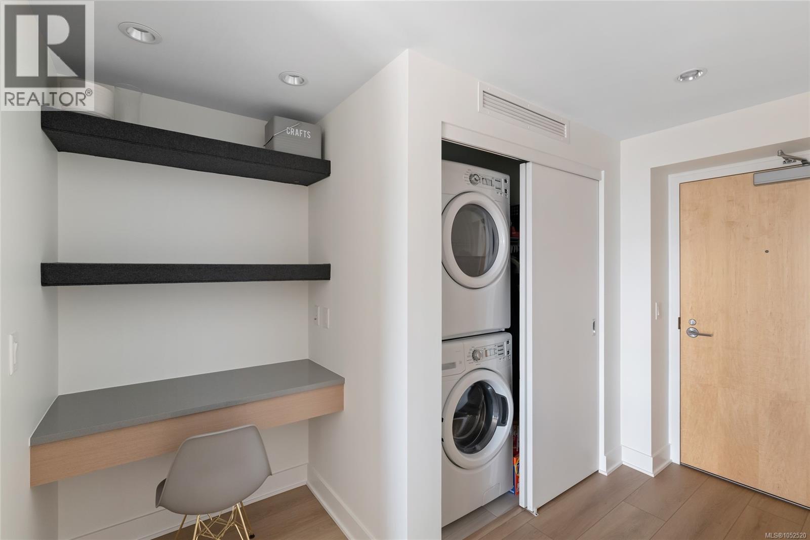 608 838 Broughton Street, Victoria