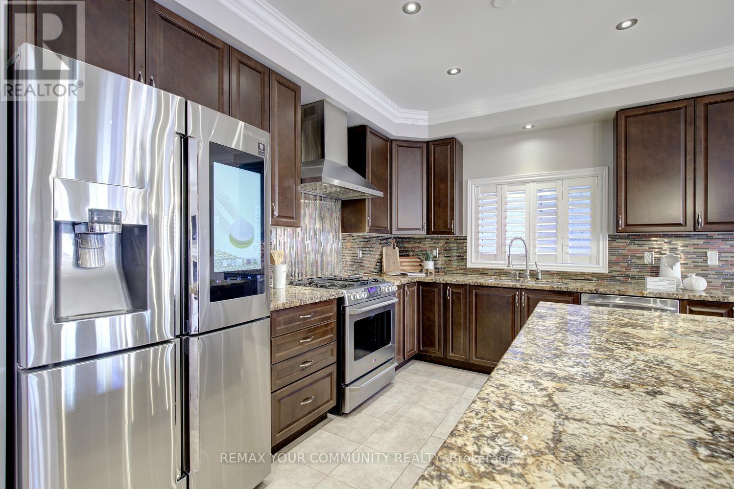 108 Golden Forest Road, Vaughan, ON photo 15