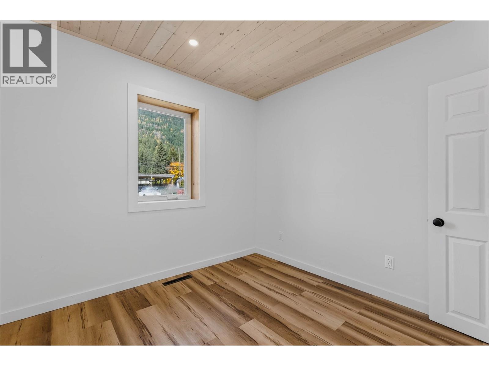 515 Sayward Avenue - 16